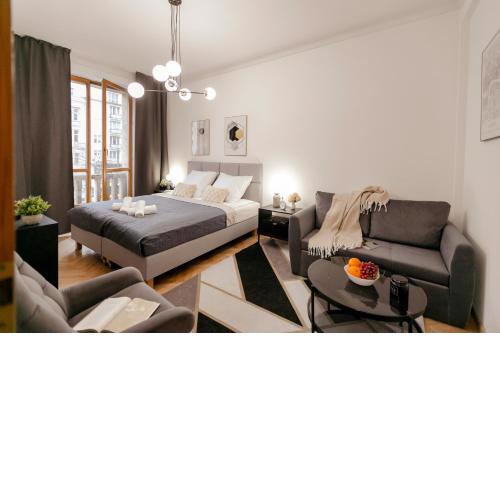 Aleje Jerozolimskie 42 - Parking Free - Better Rental