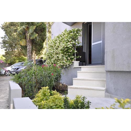 Alessia Apartments-top location and garage parking
