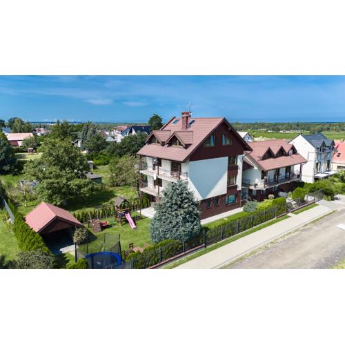 Alex - Pokoje i Apartamenty Blisko Plaży z Ogrodem i Placem Zabaw