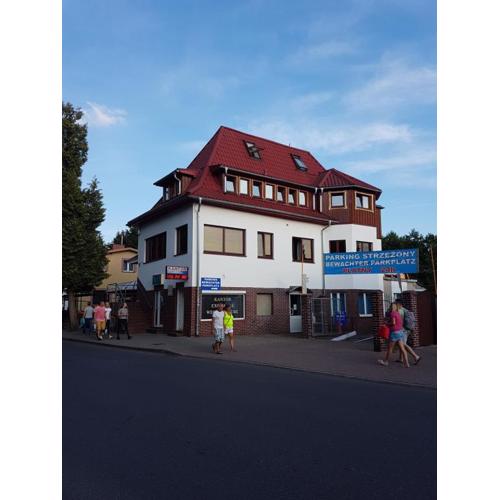 Alex Inn