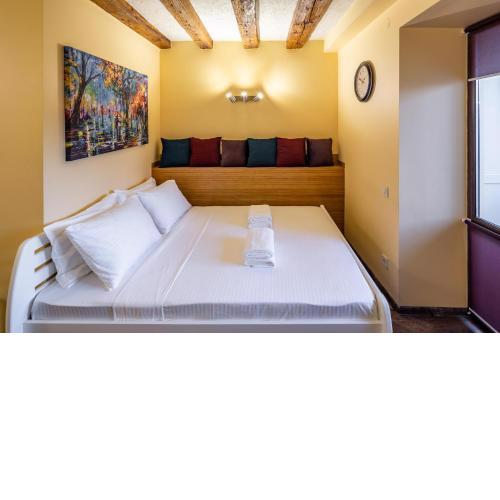 Alfa Apartments Rynok Square 18