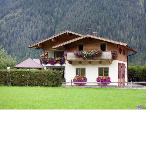 Alluring Apartment with Swimming Pool in Waidring Tyrol