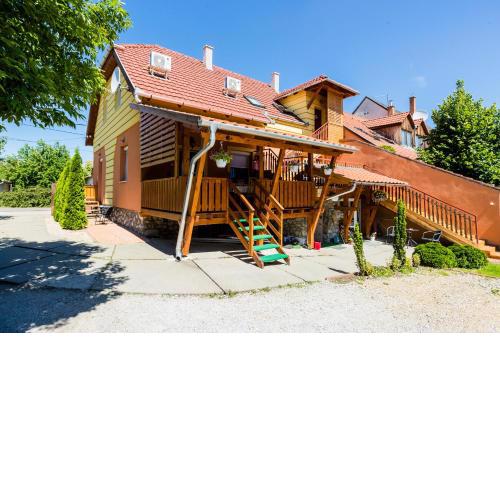 Almafa Apartmanház