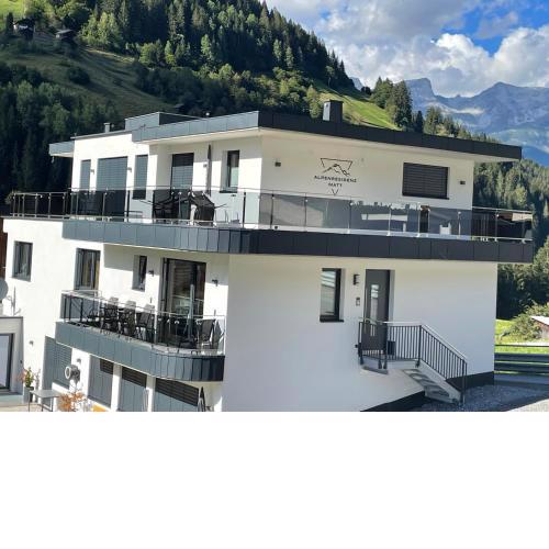 Alpenresidenz M Vermietungs KG