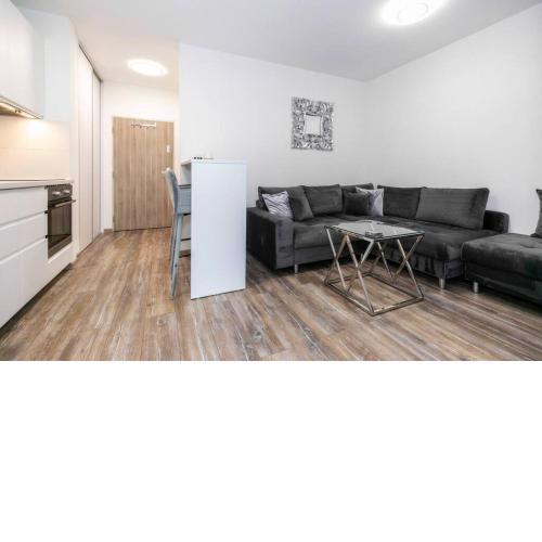 ALURE RESIDENCES 1 & 24h self check-in, free parking in front of the apartment building, new building, terrace, cafe with breakfast in the apartment building, next to the aqua park