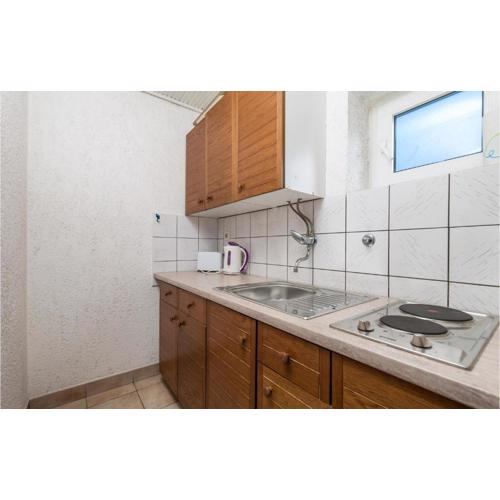 Amazing Apartment In Barbat Na Rabu