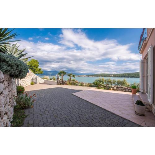 Amazing Apartment In Cizici