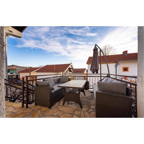 Amazing Apartment In Gornji Karin