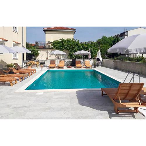 Amazing Apartment In Lopar With Wifi
