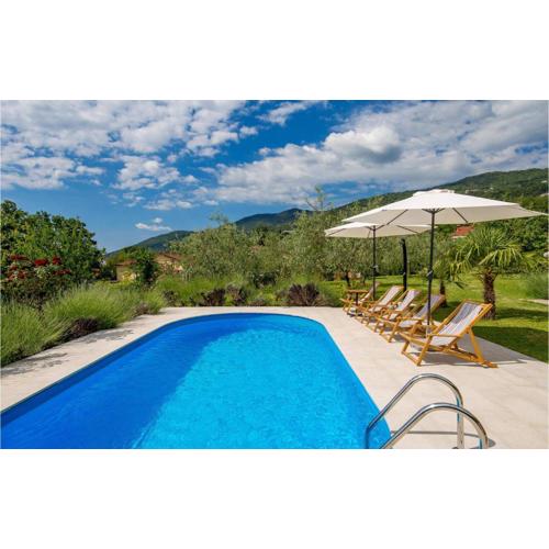 Amazing Apartment In Lovran With Wifi