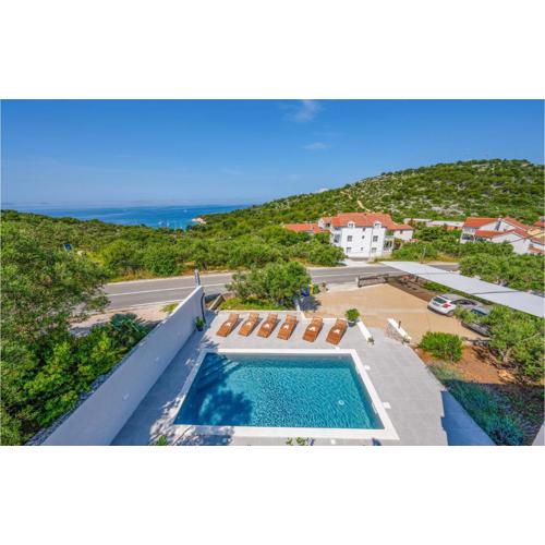 Amazing Apartment In Murter With Wifi