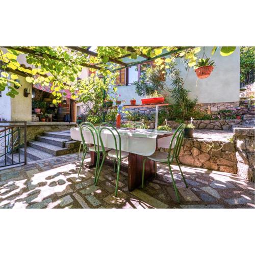 Amazing Apartment In Opatija