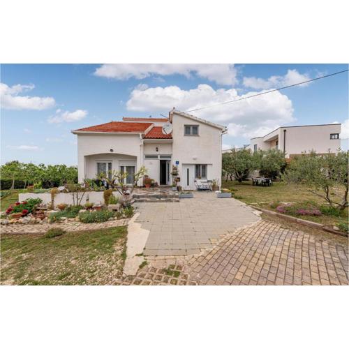 Amazing Apartment In Vrsi With Wifi
