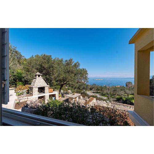 Amazing Home In Blato
