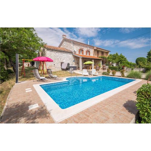 Amazing Home In Erzisce With Jacuzzi