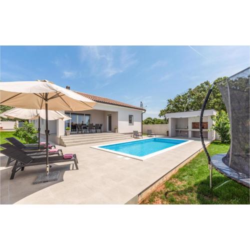 Amazing Home In Galizana With Wifi