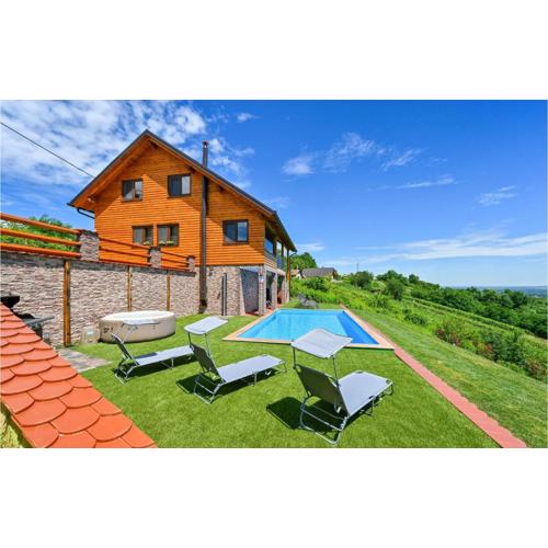 Amazing Home In Grabrovnik With Sauna