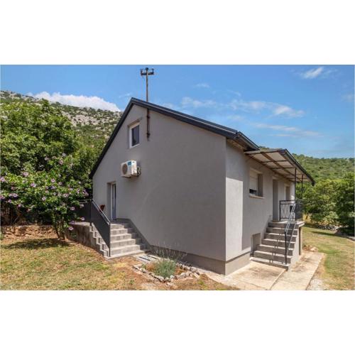 Amazing Home In Karlobag With Wifi