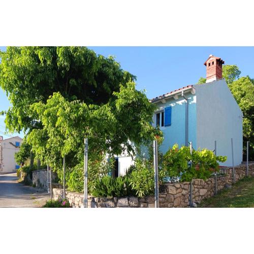Amazing Home In Koromacno