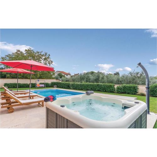 Amazing Home In Krnica With Wifi