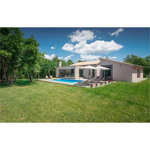 Amazing Home In Labin With Sauna