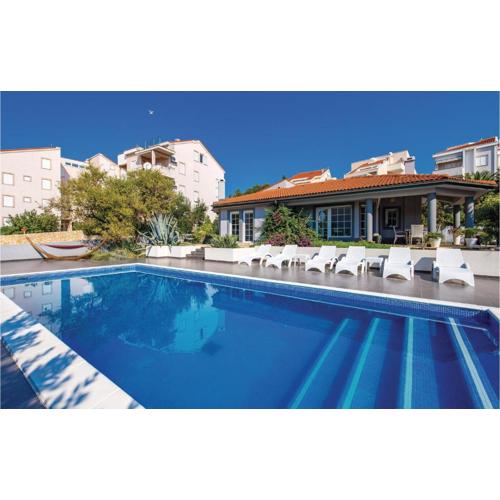 Amazing Home In Novalja With Wifi