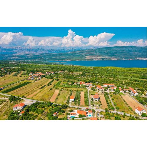 Amazing Home In Pridraga
