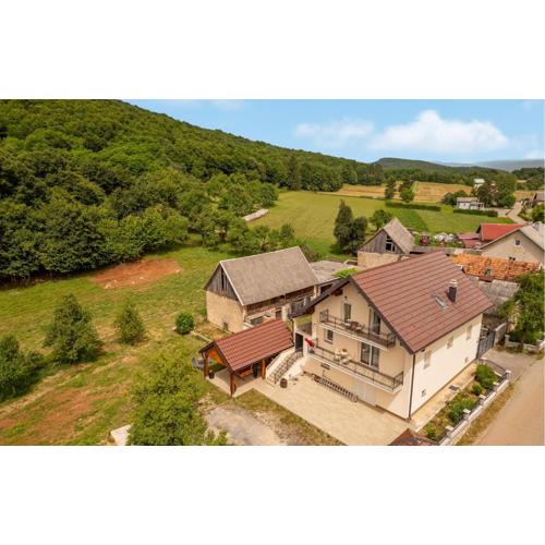 Amazing Home In Prozor With Kitchen