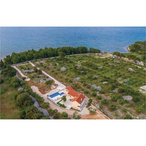 Amazing Home In Supetar