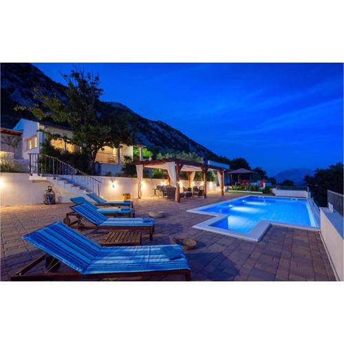 Amazing Home In Zvecanje-Gata