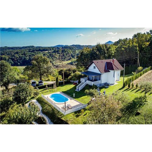 Amazing Home With Swiming Pool