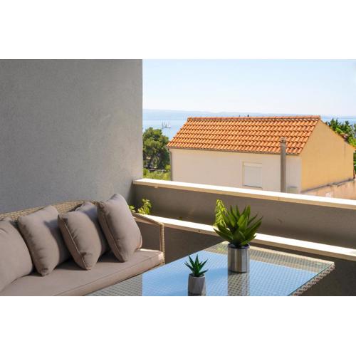 Amazing KASJUNI BEACH Residence with Garrage