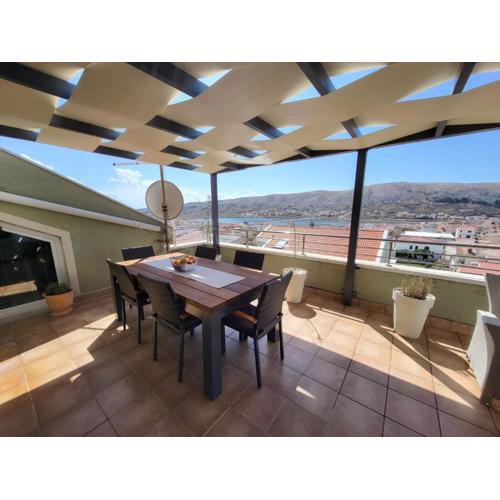 Amazing View&Terrace Apartment
