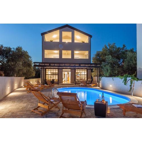 Amazing Villa Grande with swimming pool