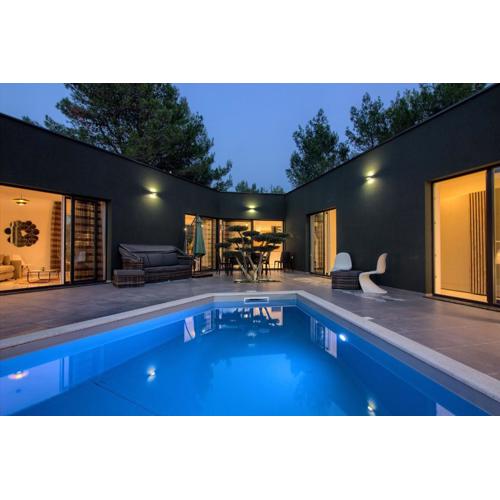 Amazing villa Sandra with pool near the beach, extra pool heating available - WiiBuk