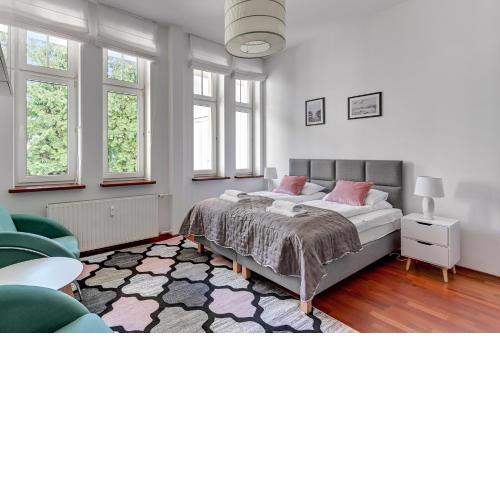 Amber by 3City Rentals