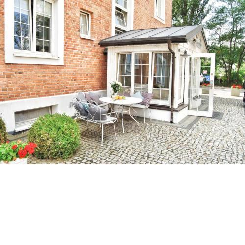 American House Hennela