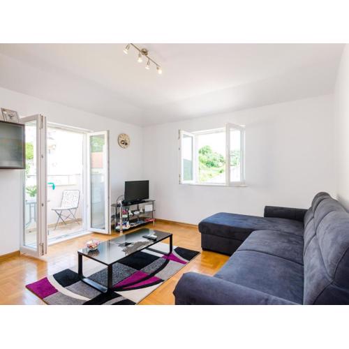 Ana Apartment - One Bedroom Apartment with Balcony