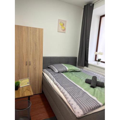 ANDA CITY ROOMs
