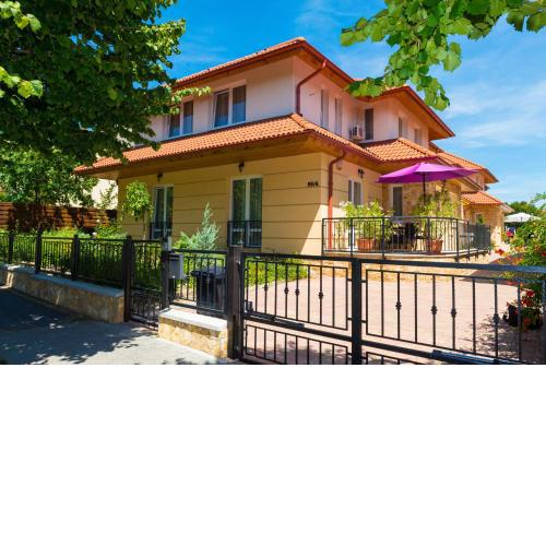 Andi Apartman