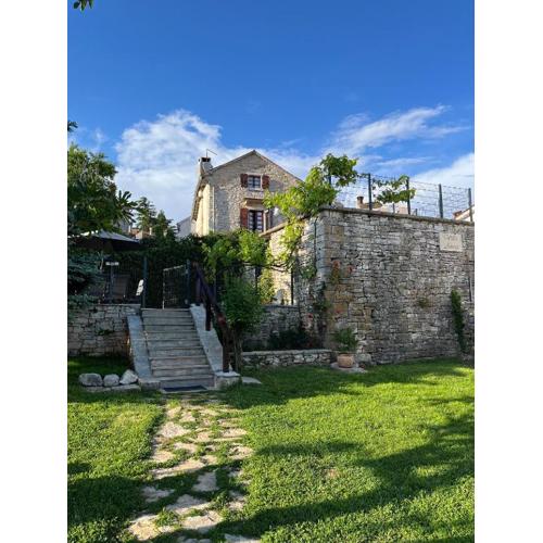 Aneta authentic Istrian House with pool & garden - Pet Friendly