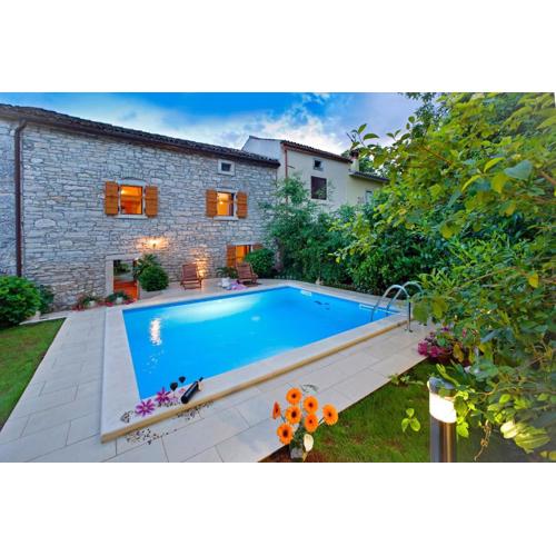 Angelika in Grabri (Haus für 6-8 Personen)