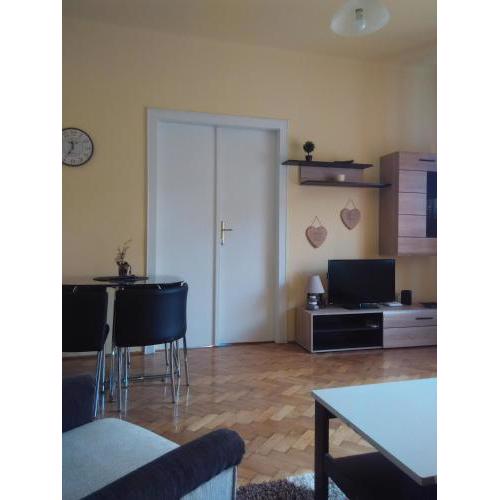 Anna Apartmanok