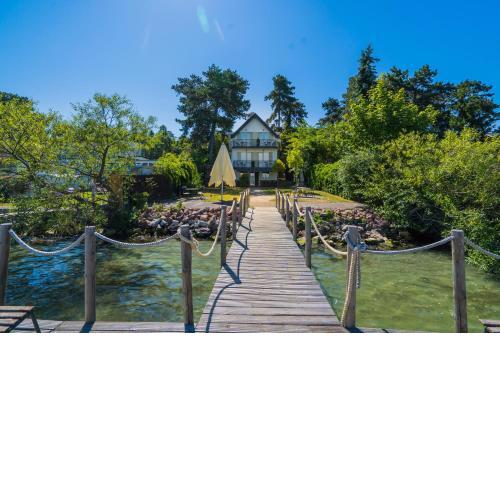 Anna Beach Villa