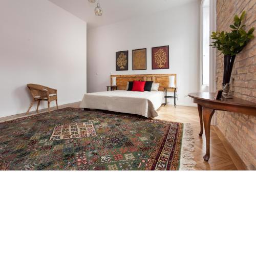 Annie's 3 bed and 3 bathroom apartment