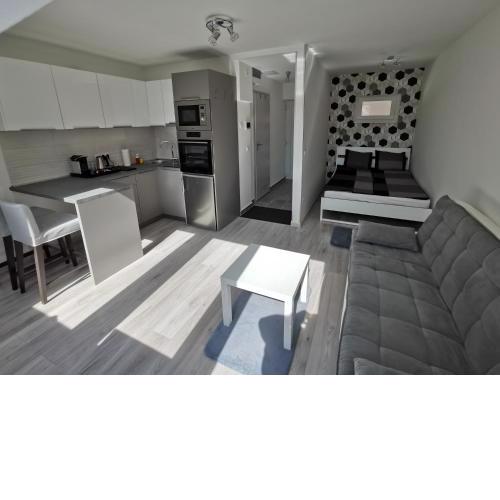Antracit Apartman - free parking