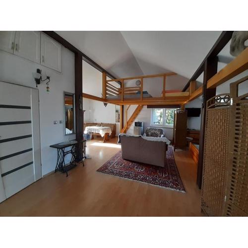 Apart - House