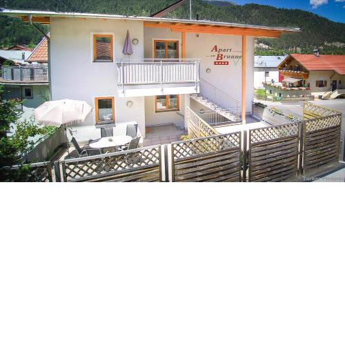 Apart am Brunnen