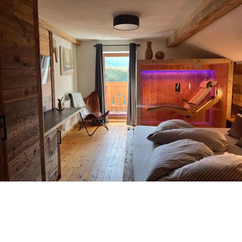 Apart Hansler "das Liara" mit Infrarotkabine und Balkon