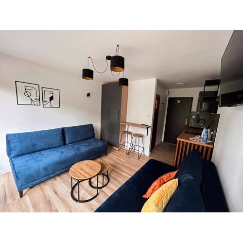 Apart & Plus 2